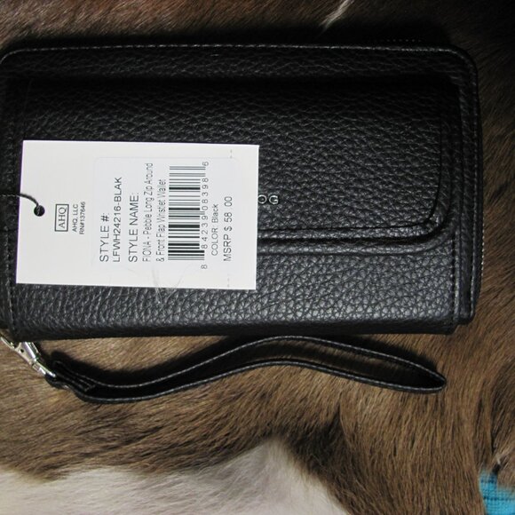 LONDON FOG COLLECTION LADIES   PEBBLED HIGH QUALITY VEGAN LEATHER NWT - Picture 3 of 10